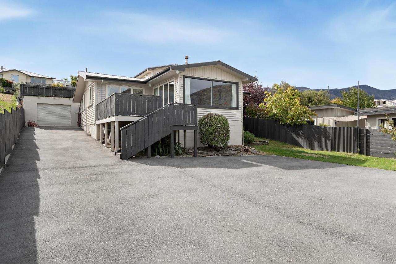 Lake And Mountain View Living Queenstown Exterior foto